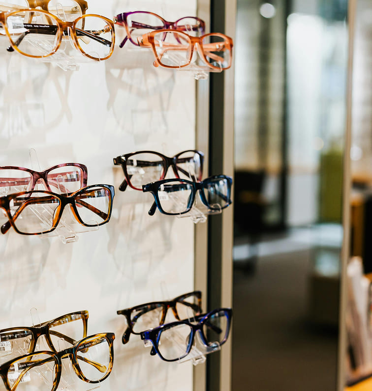 Доступная оптика в Минске: как выбрать качественные очки по разумной цене